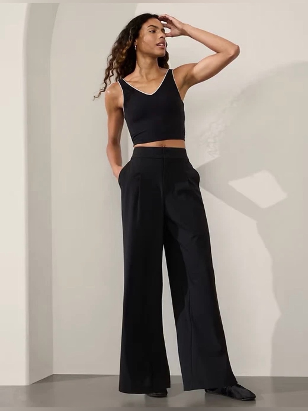 Athleta Women Sz 4P Trousers Pinnacle Cargo Pants Elastic Waist Stretch Black